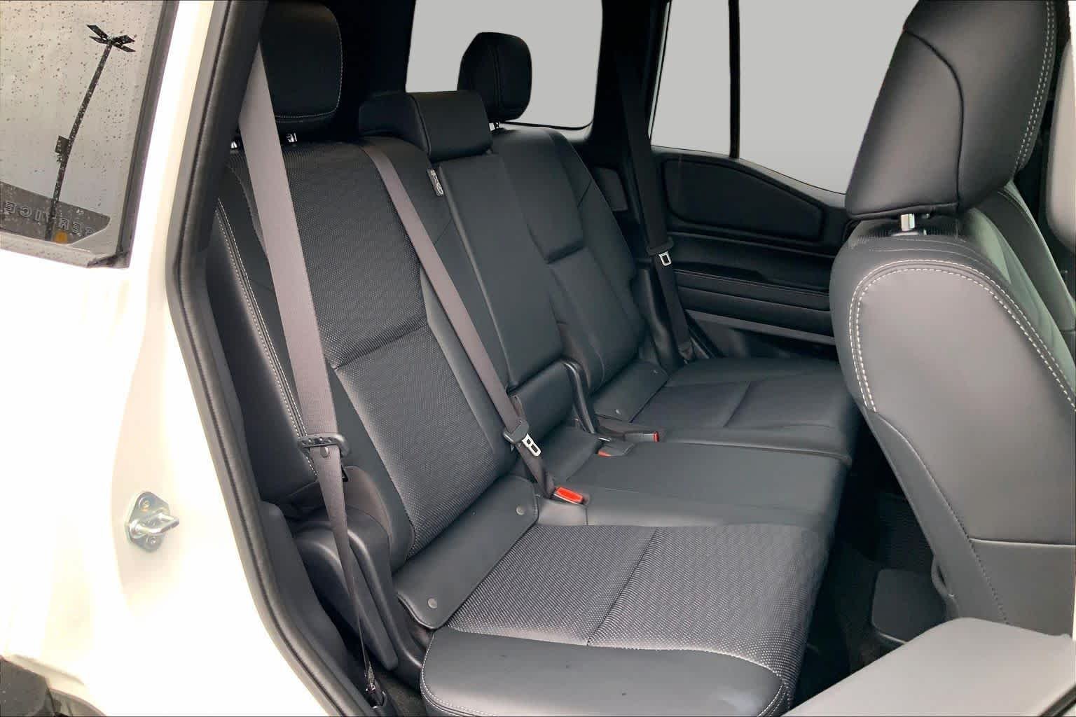 Used 2025 Ice Toyota  image 19