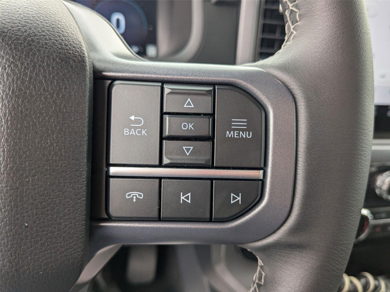 New 2026 Oxford White Ford XLT image 18