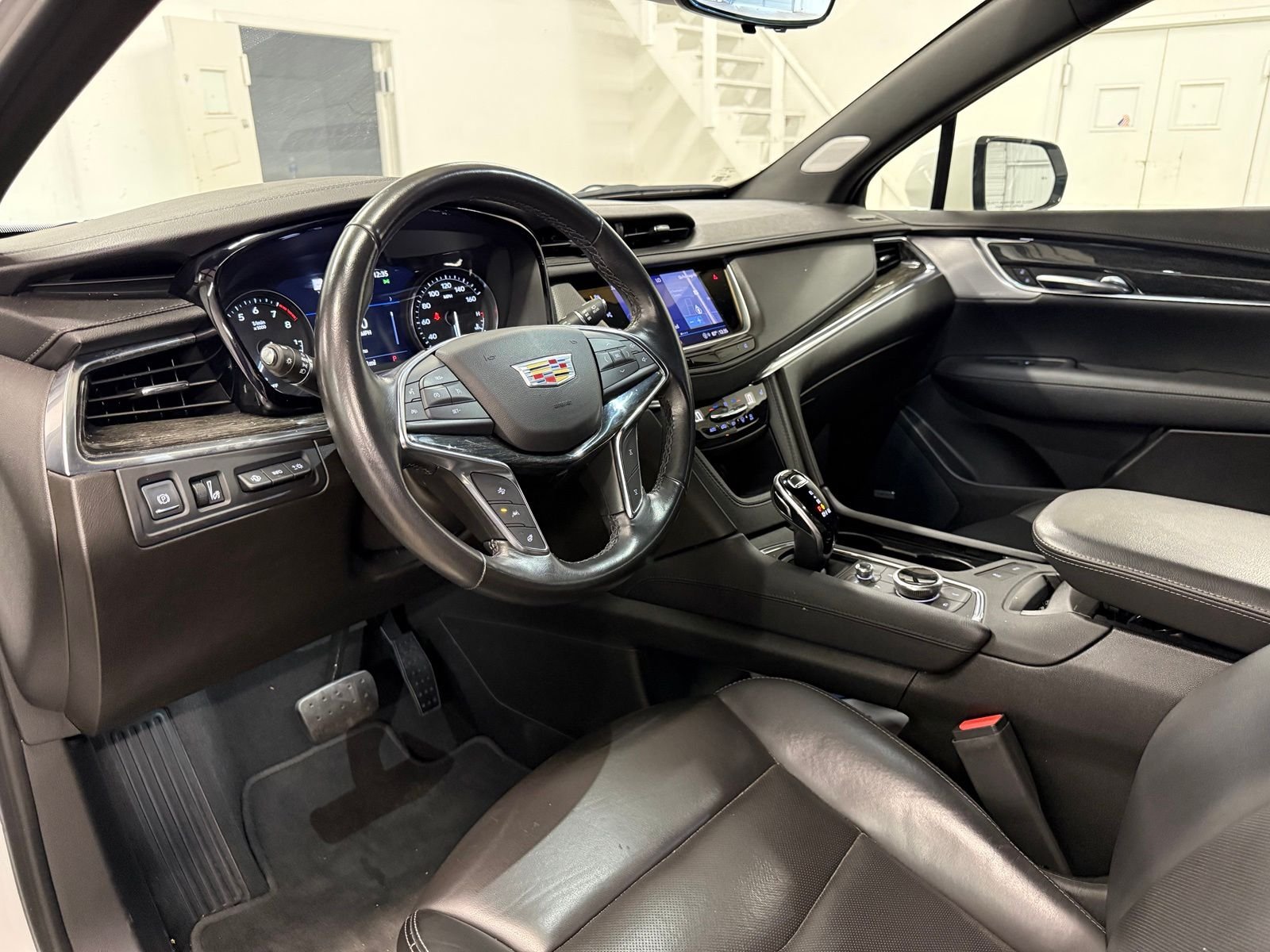 Used 2022 White Cadillac Premium Luxury image 21