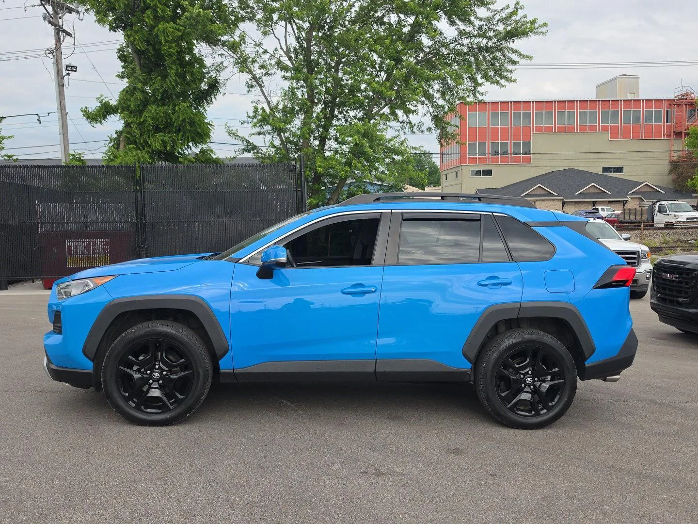 Used 2020 Blue Flame Toyota Adventure image 6