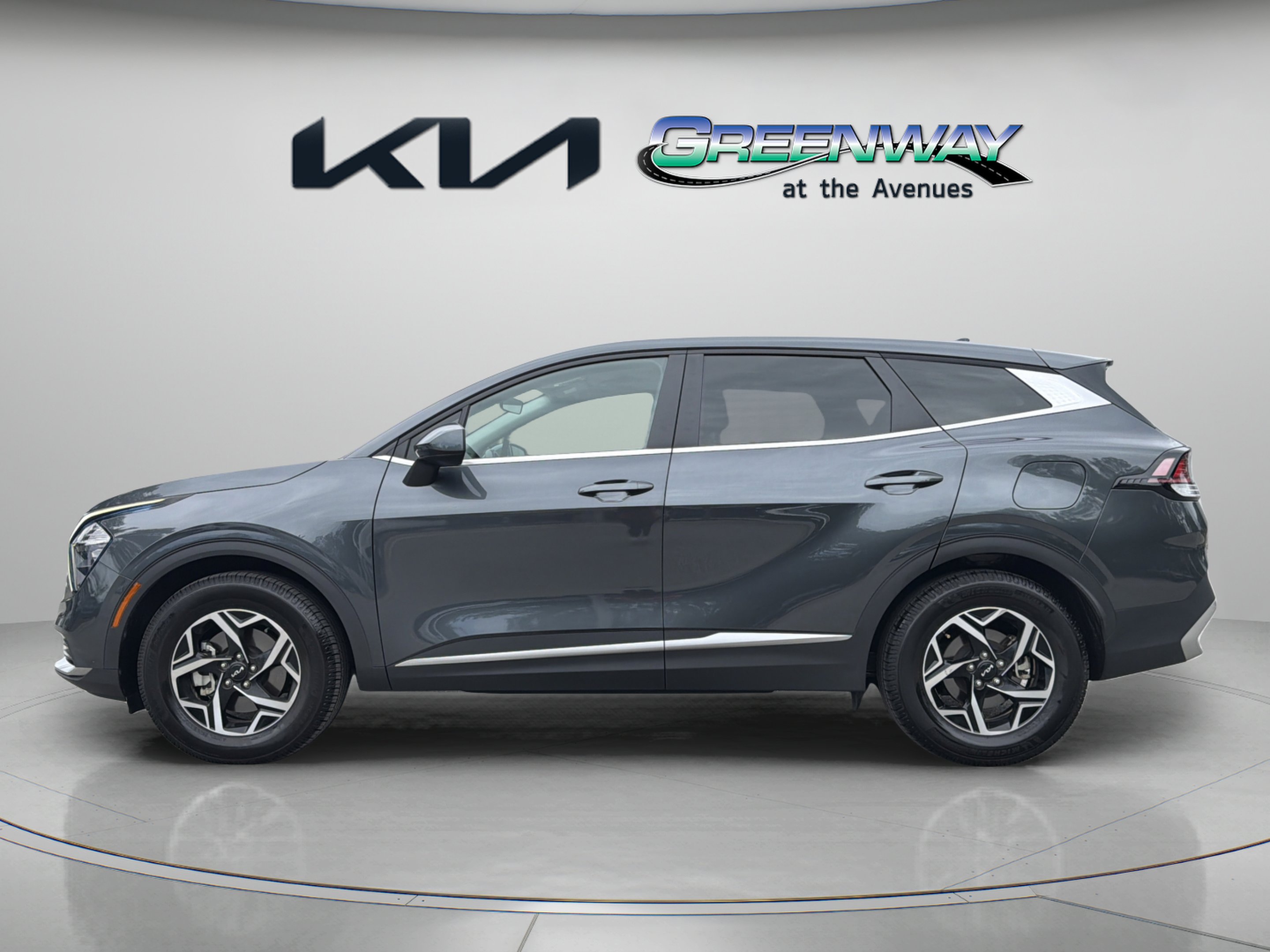 Used 2023 Gravity Gray Kia LX image 3