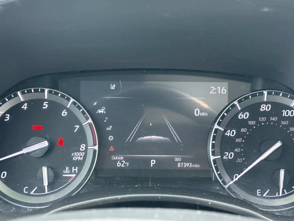 Used 2021  Toyota XLE image 22