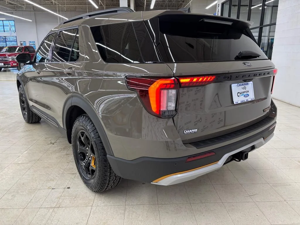 New 2026 Marsh Gray Ford Tremor® image 6