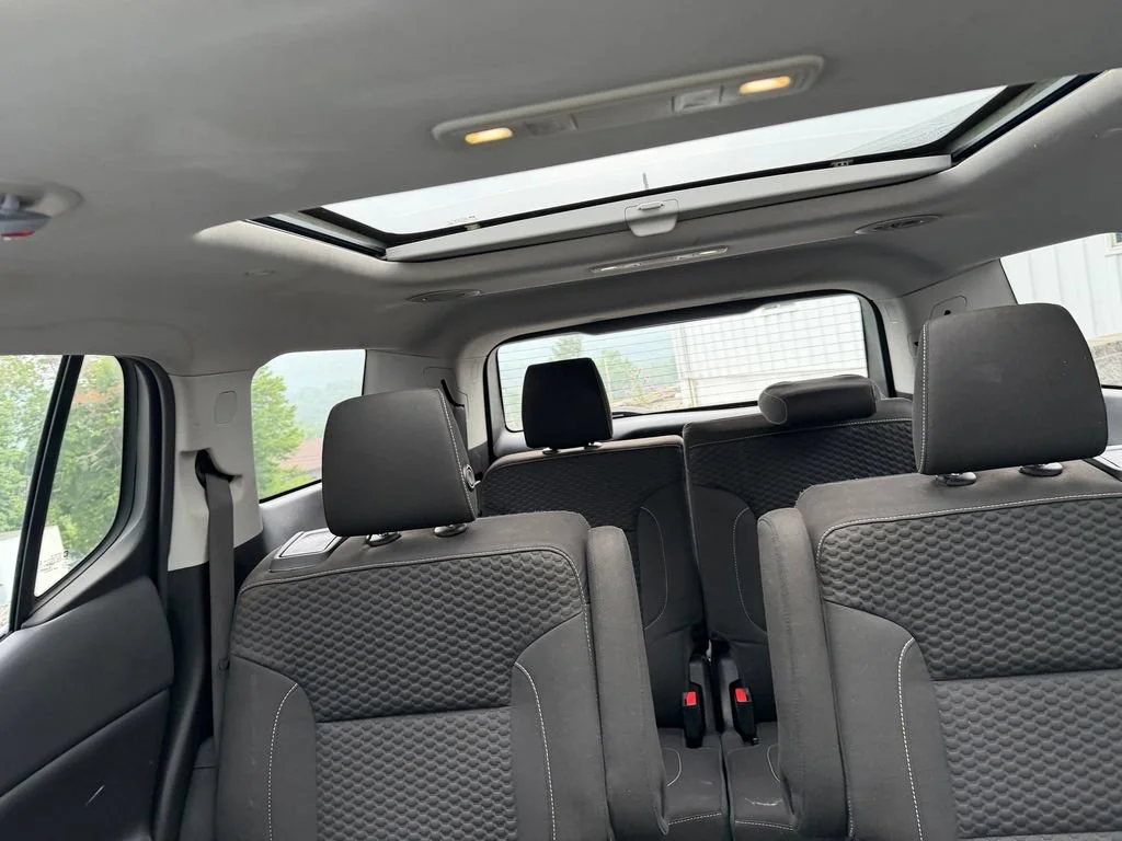 Used 2019 EBONY TWILIGHT METALLIC GMC SLE image 20