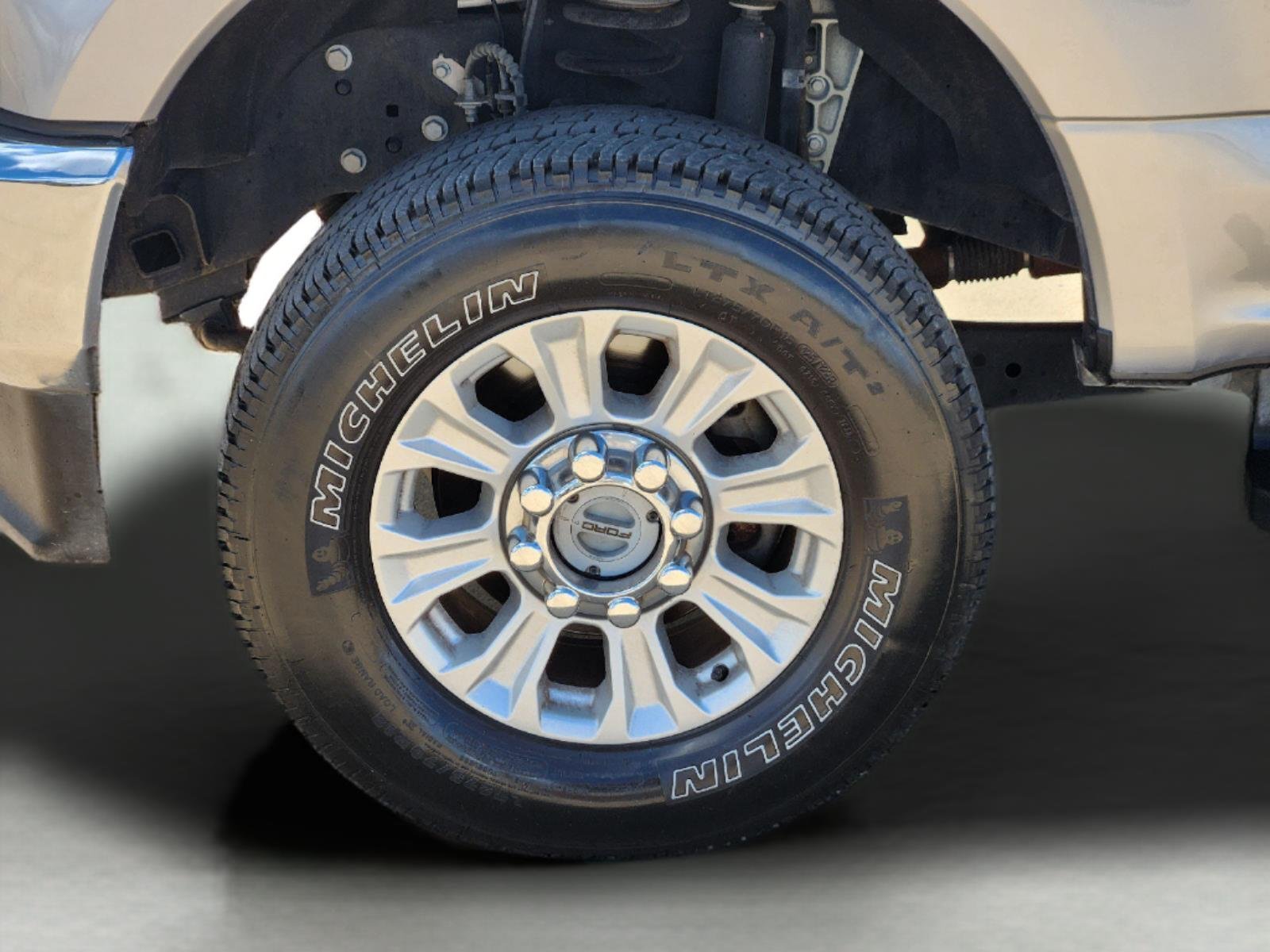 Used 2020 Iconic Silver Ford XLT image 9
