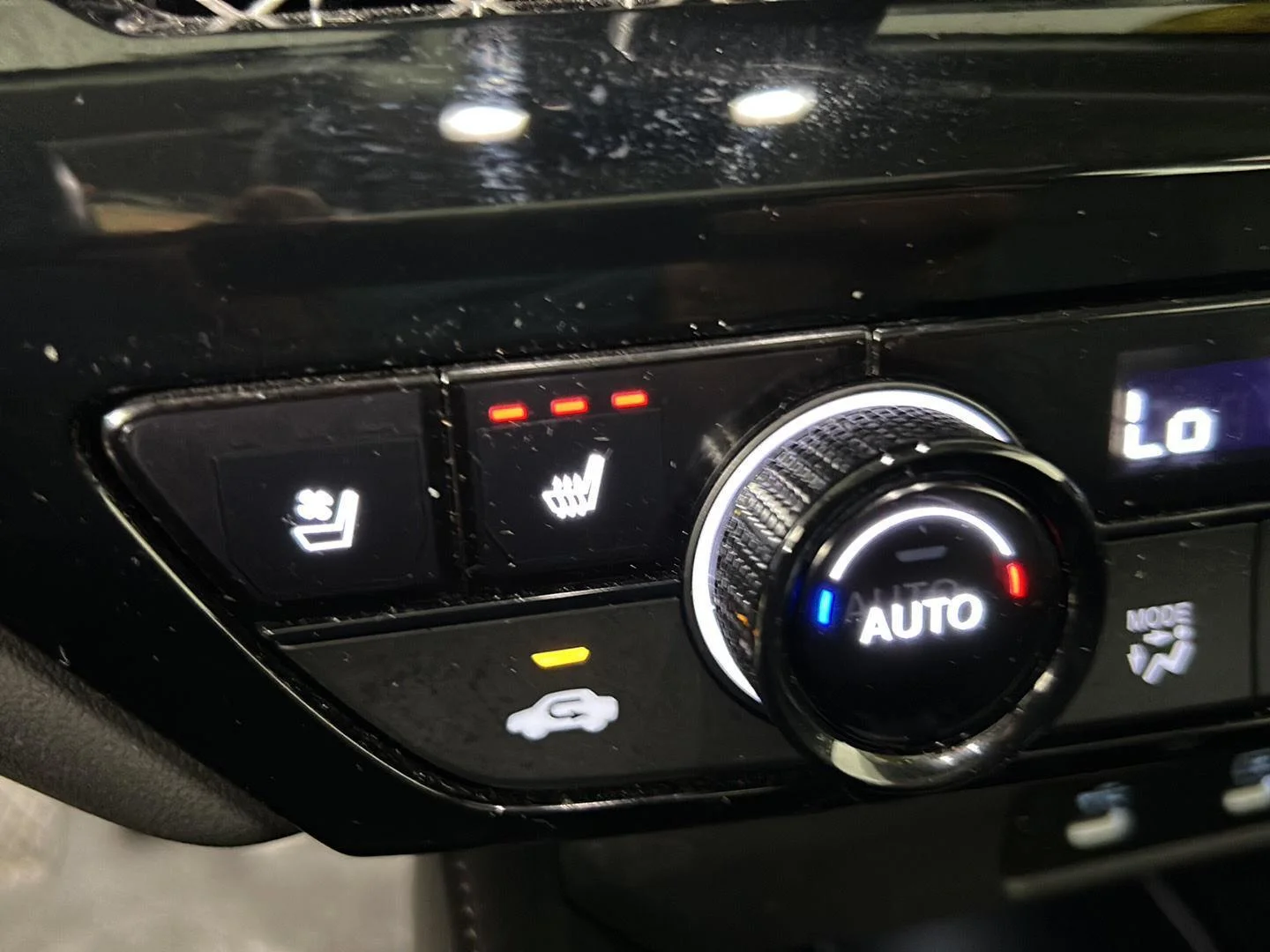 Used 2023 Platinum White Pearl Honda Touring image 25