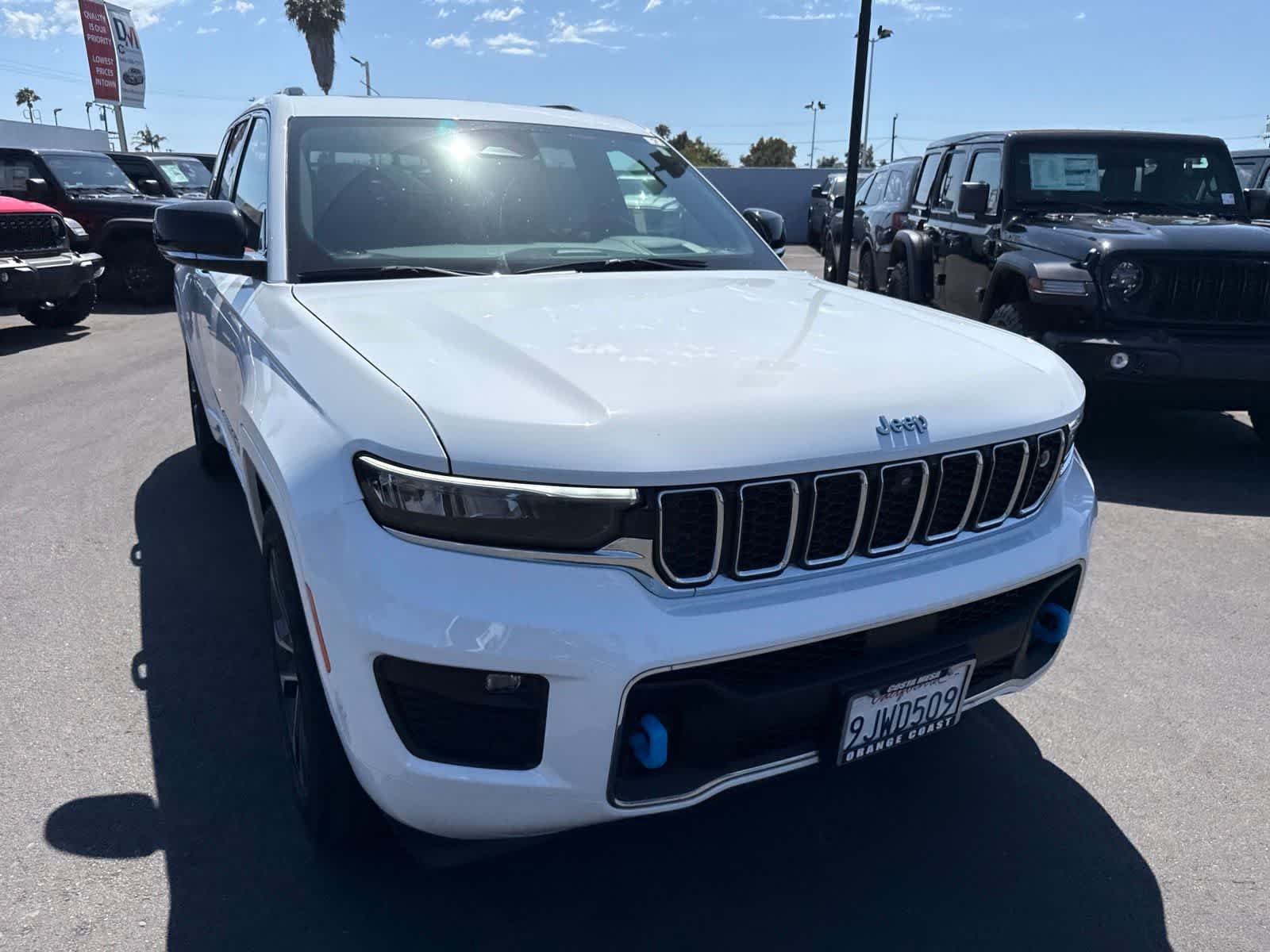 Used 2023 Bright White Clearcoat Jeep Overland image 9