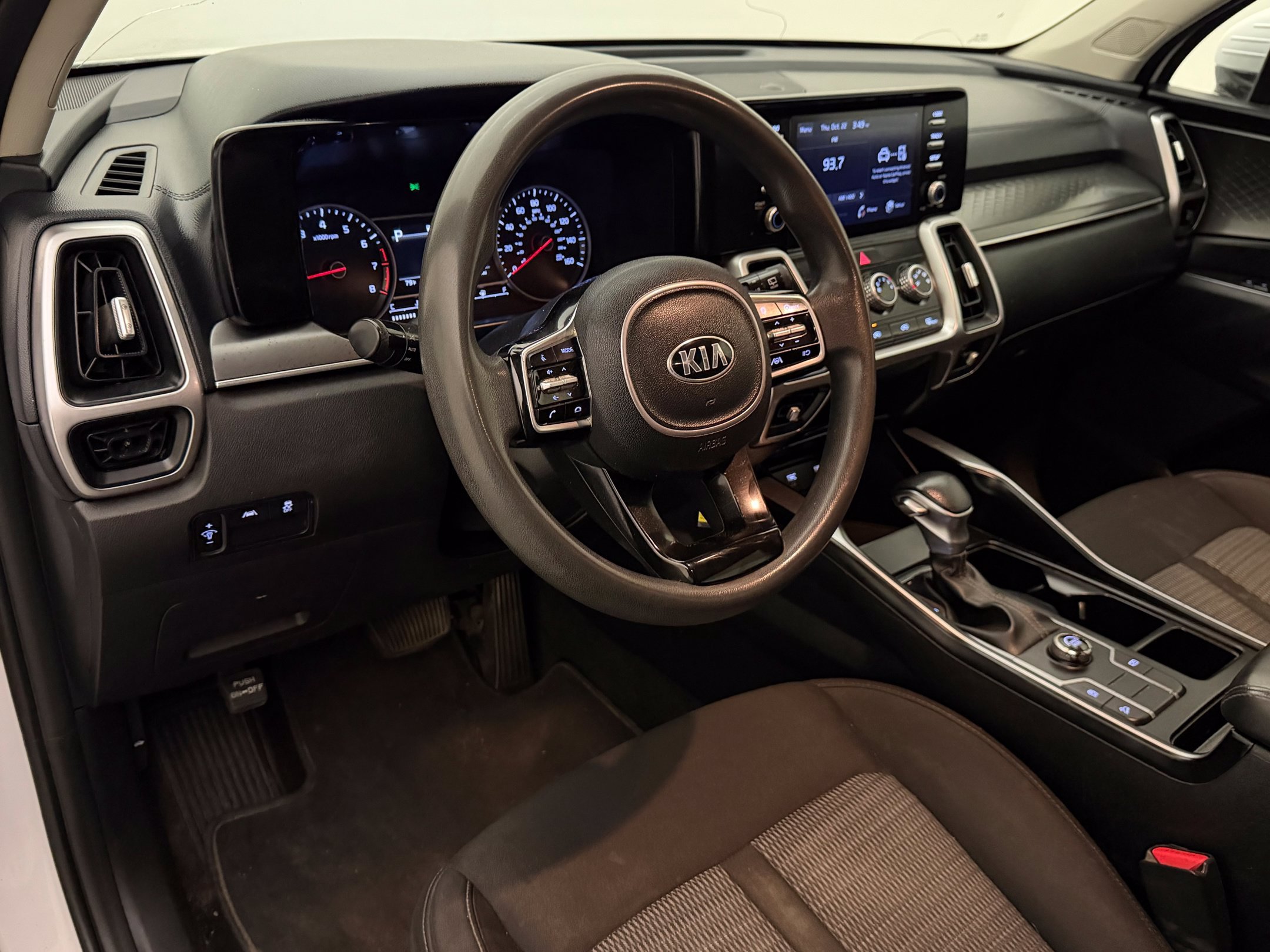 Used 2021 Glacial White Pearl Kia LX image 12