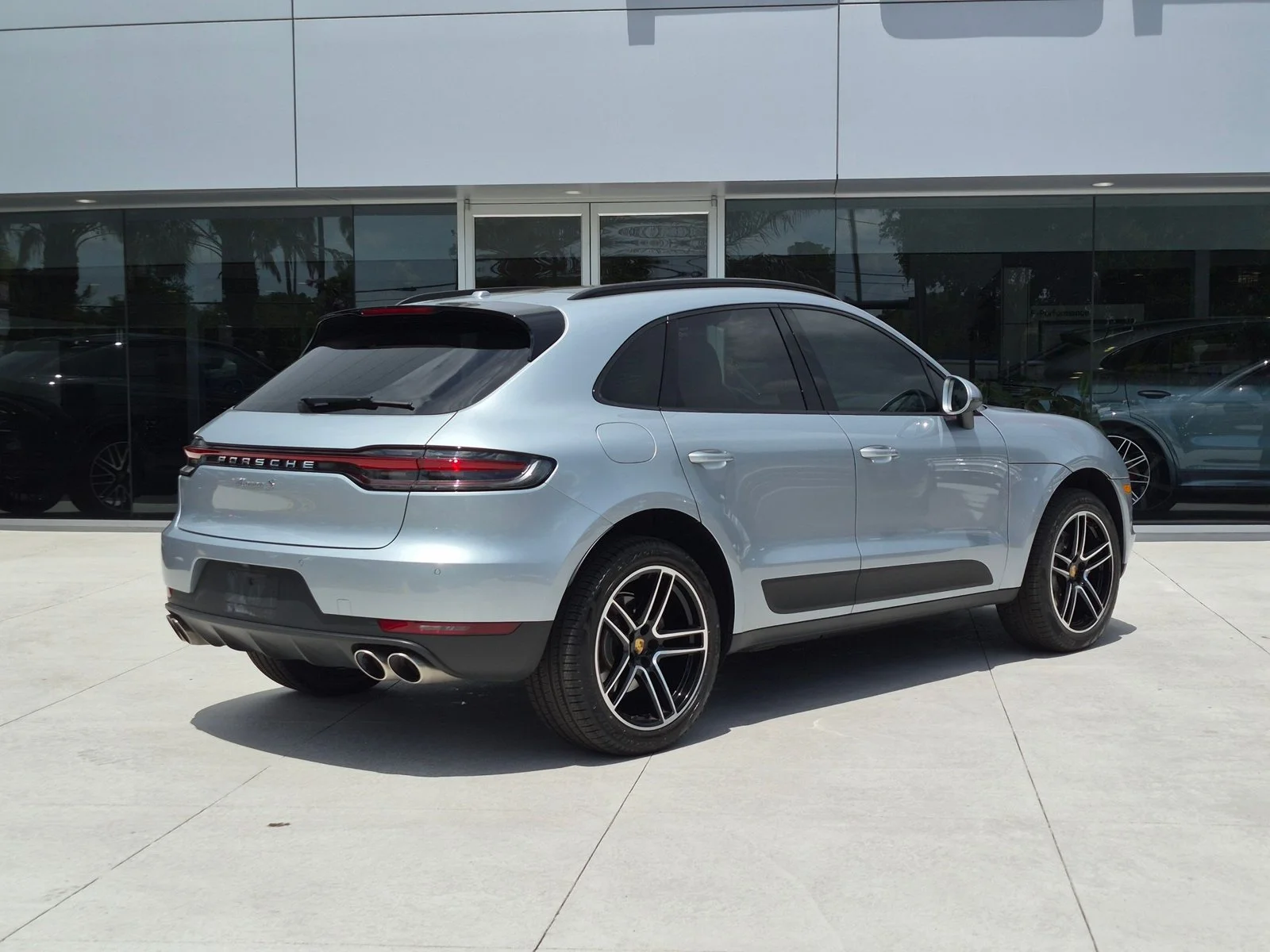 Used 2019 Dolomite Silver Metallic Porsche S image 9