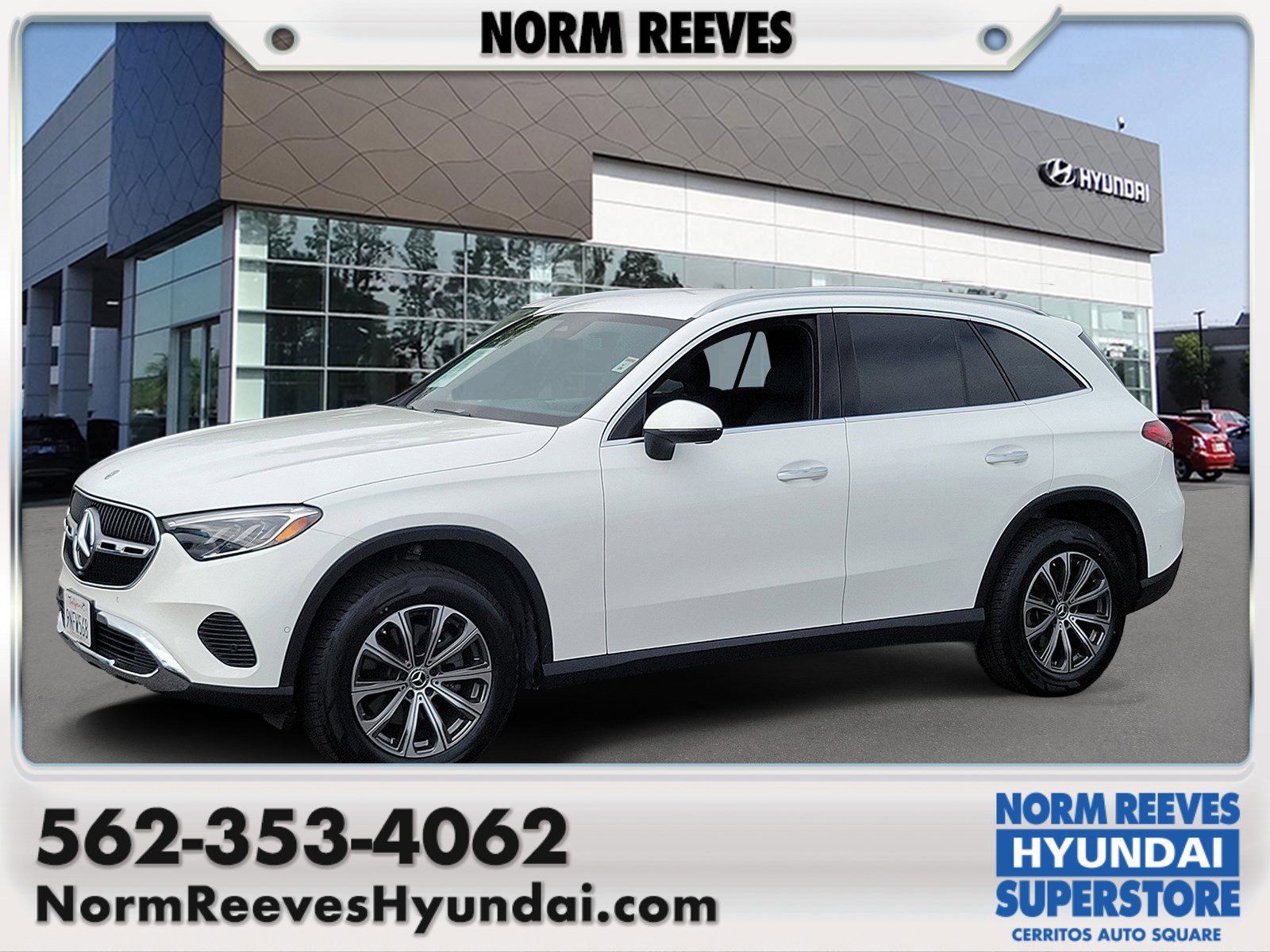 Used 2024 MANUFAKTUR Moonlight White Metallic Mercedes-Benz GLC 300 image 1