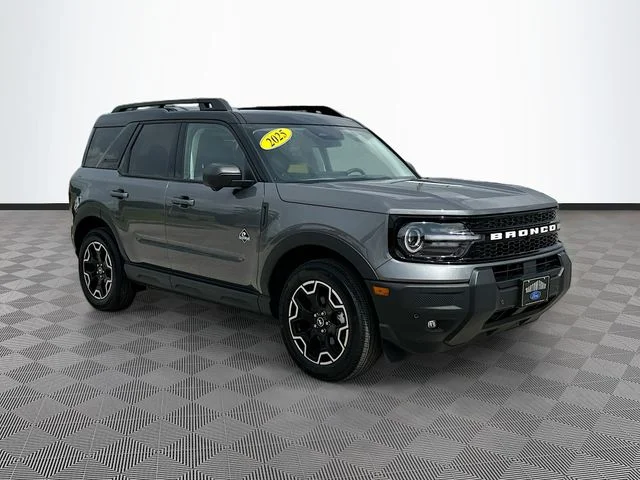 Used 2025 Gray Ford Outer Banks image 3