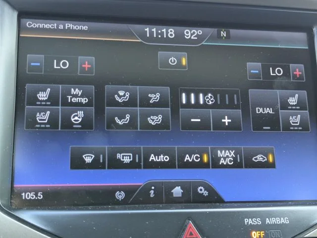 Used 2014 Gray Lincoln Base image 24