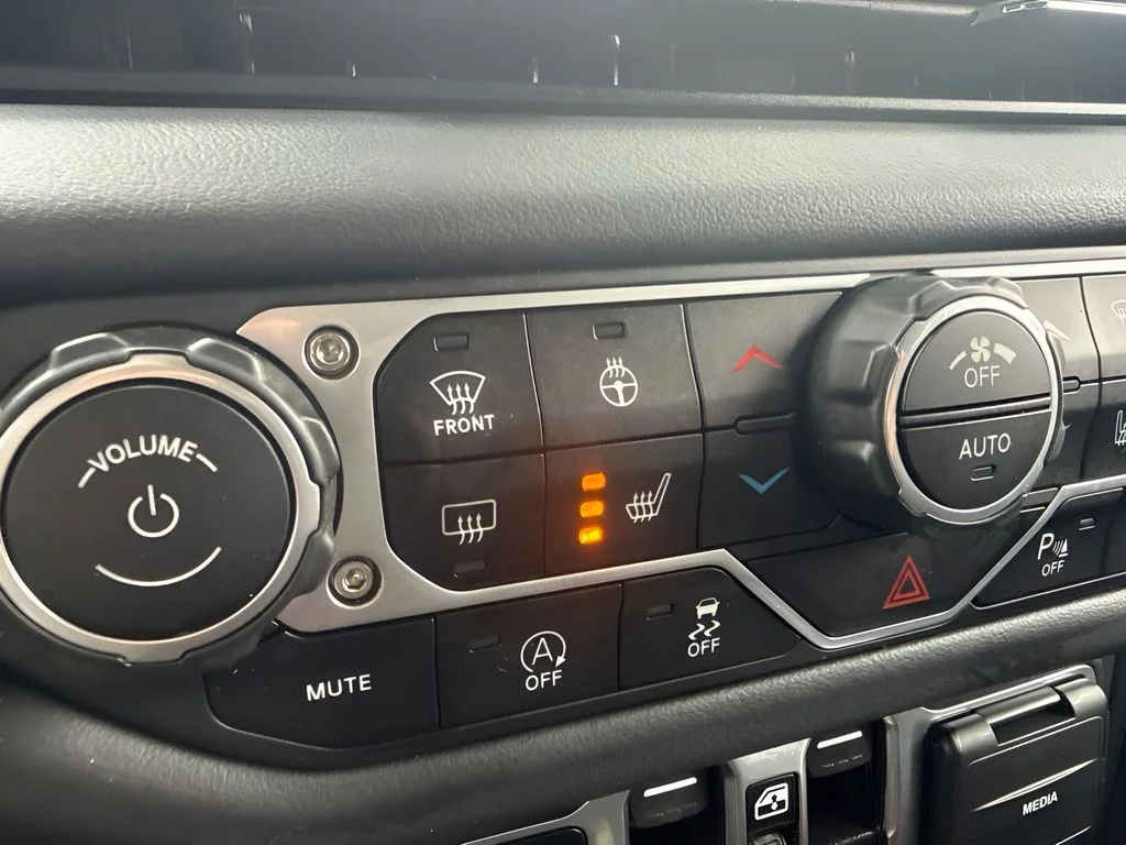 Used 2025 Green Jeep Rubicon X image 12