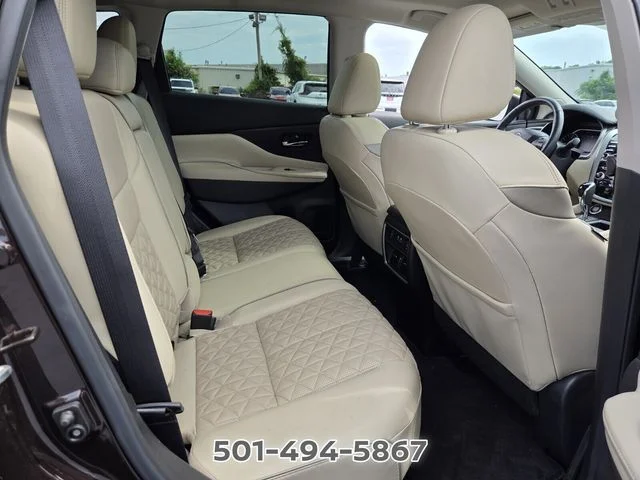 Used 2020 Brown Nissan Platinum image 16