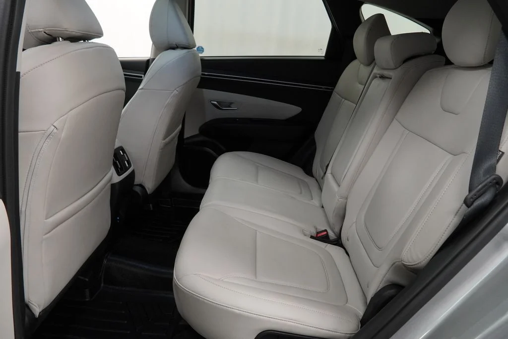 Used 2024 Silver Hyundai SEL image 19