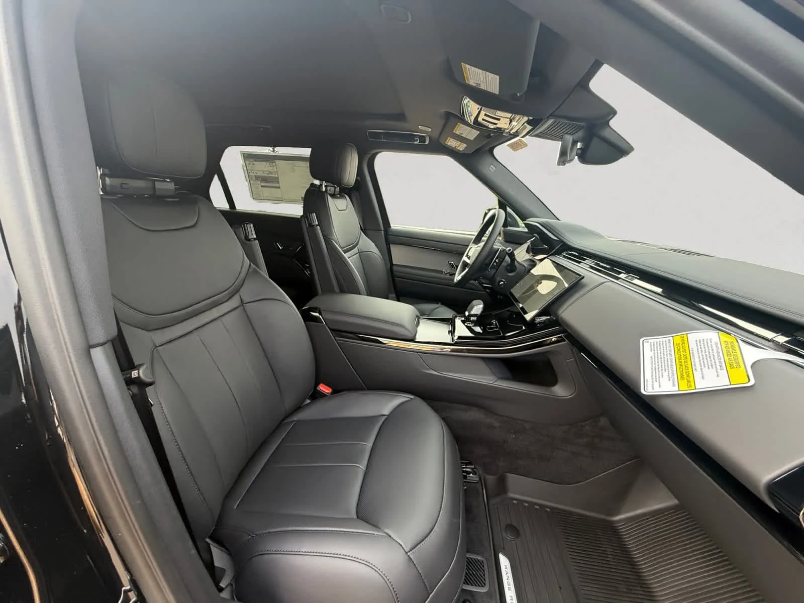 New 2026 Santorini Black Land Rover SE image 15