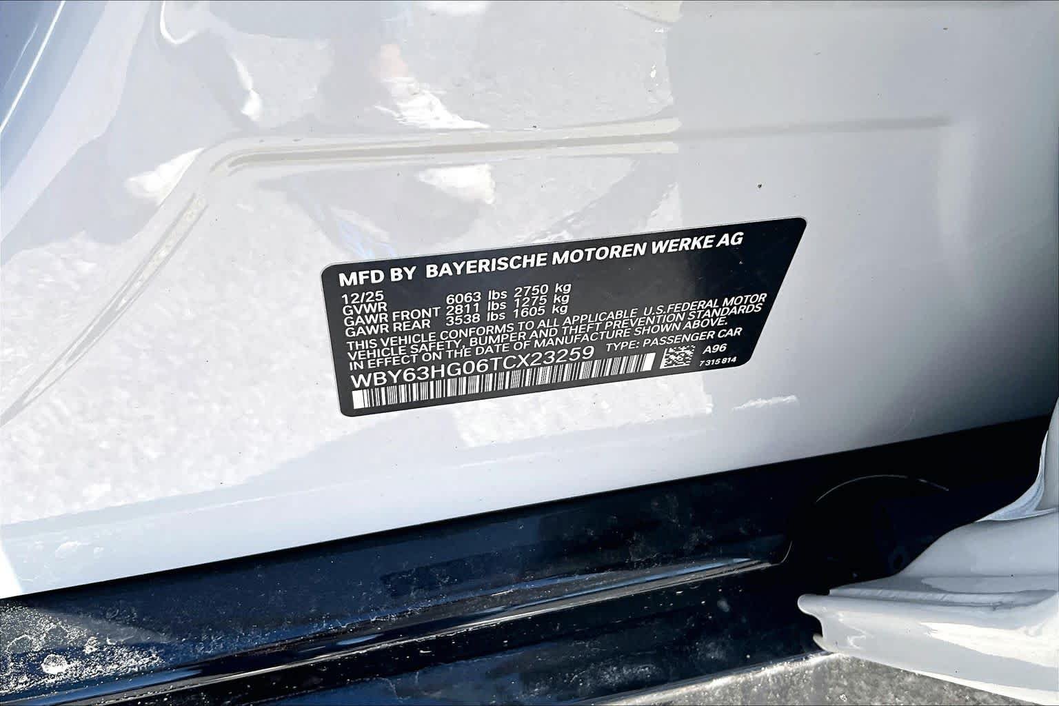 New 2026 Mineral White Metallic BMW eDrive40 image 18