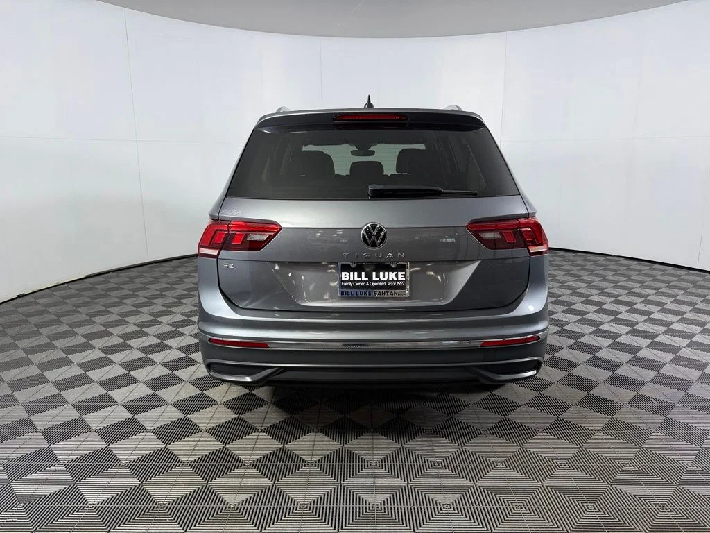 Used 2024 Gray Volkswagen 2.0T SE image 7