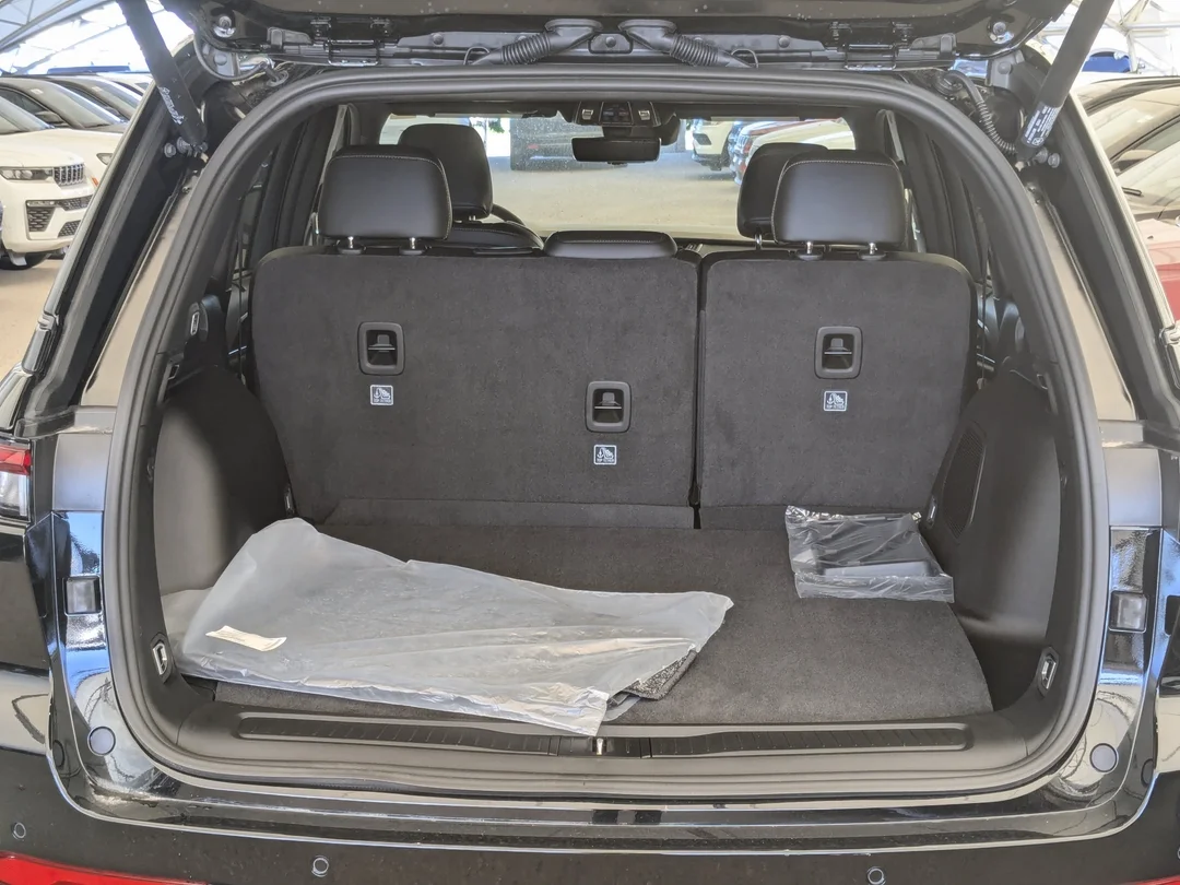New 2026 Black Jeep 85th Anniversary - - $12K Pref Pkg 2C7 - Pano Sunroof - 2nd Row Heated Seats - Leatherette & More! image 30