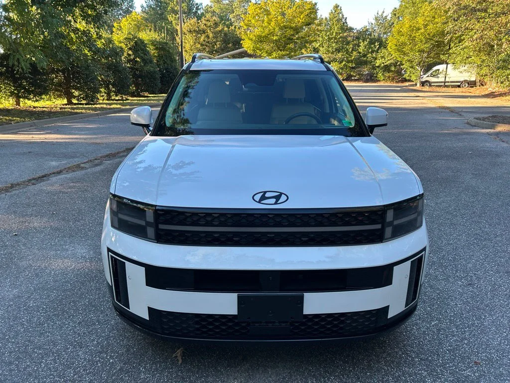 Used 2024 White Hyundai Calligraphy image 9
