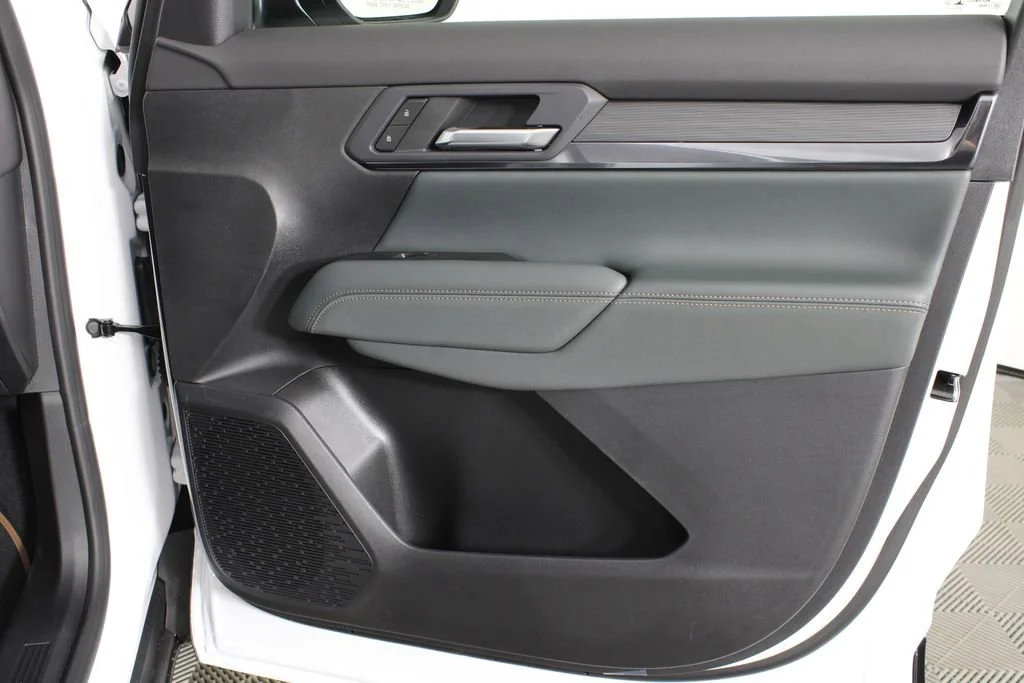 2026 GMC Terrain AT4 - Photo 9