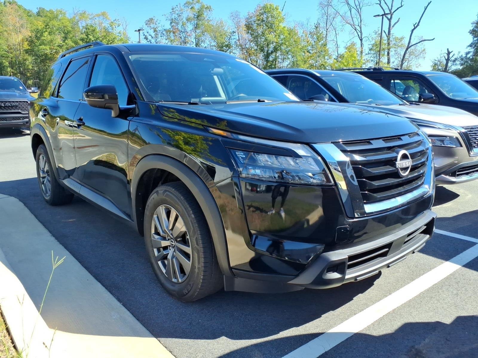 Used 2024 Super Black Nissan SV image 7