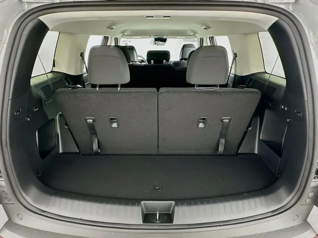 New 2026 Hyundai SANTA FE SE