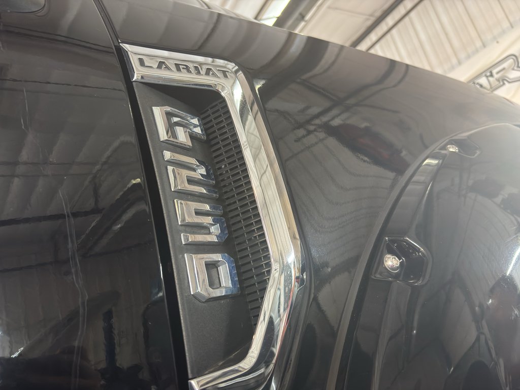 Used 2017 Shadow Black Ford Lariat image 3