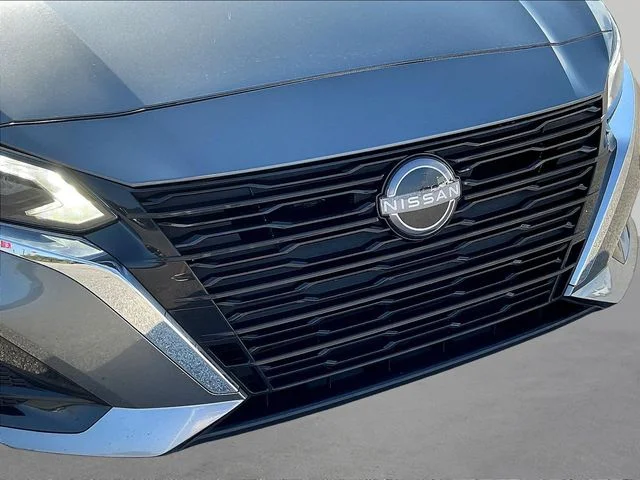 Used 2025 Gray Nissan 2.5 SV image 31