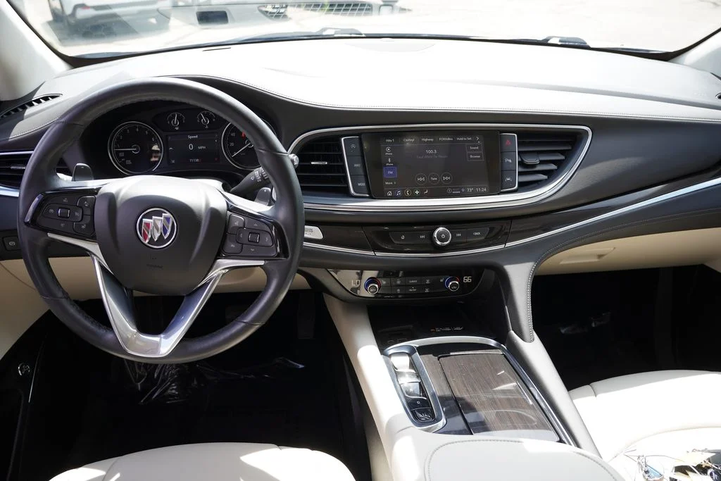 Used 2024 White Frost Tricoat Buick Essence image 20