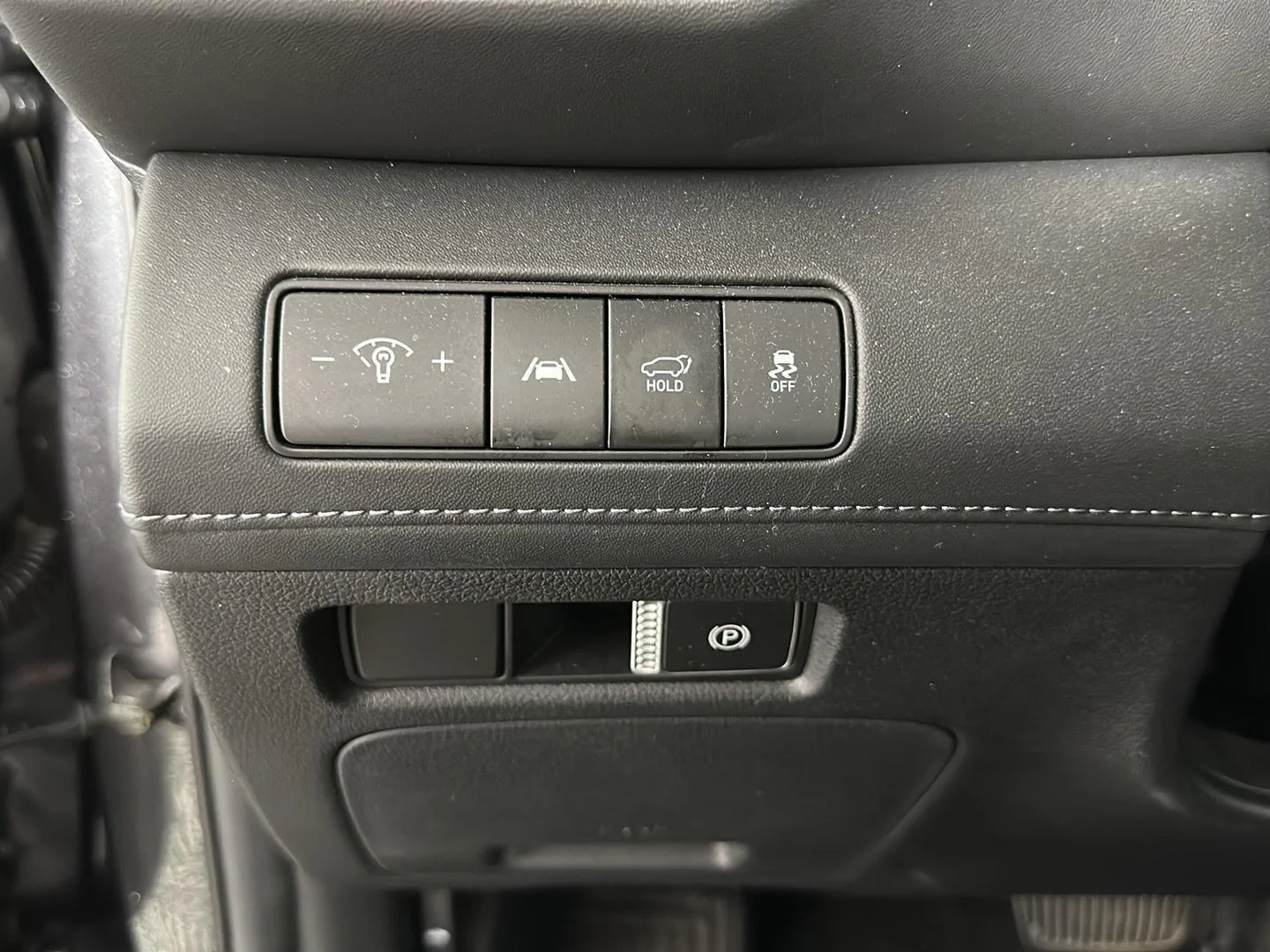 Used 2022 Portofino Gray Hyundai SEL image 17