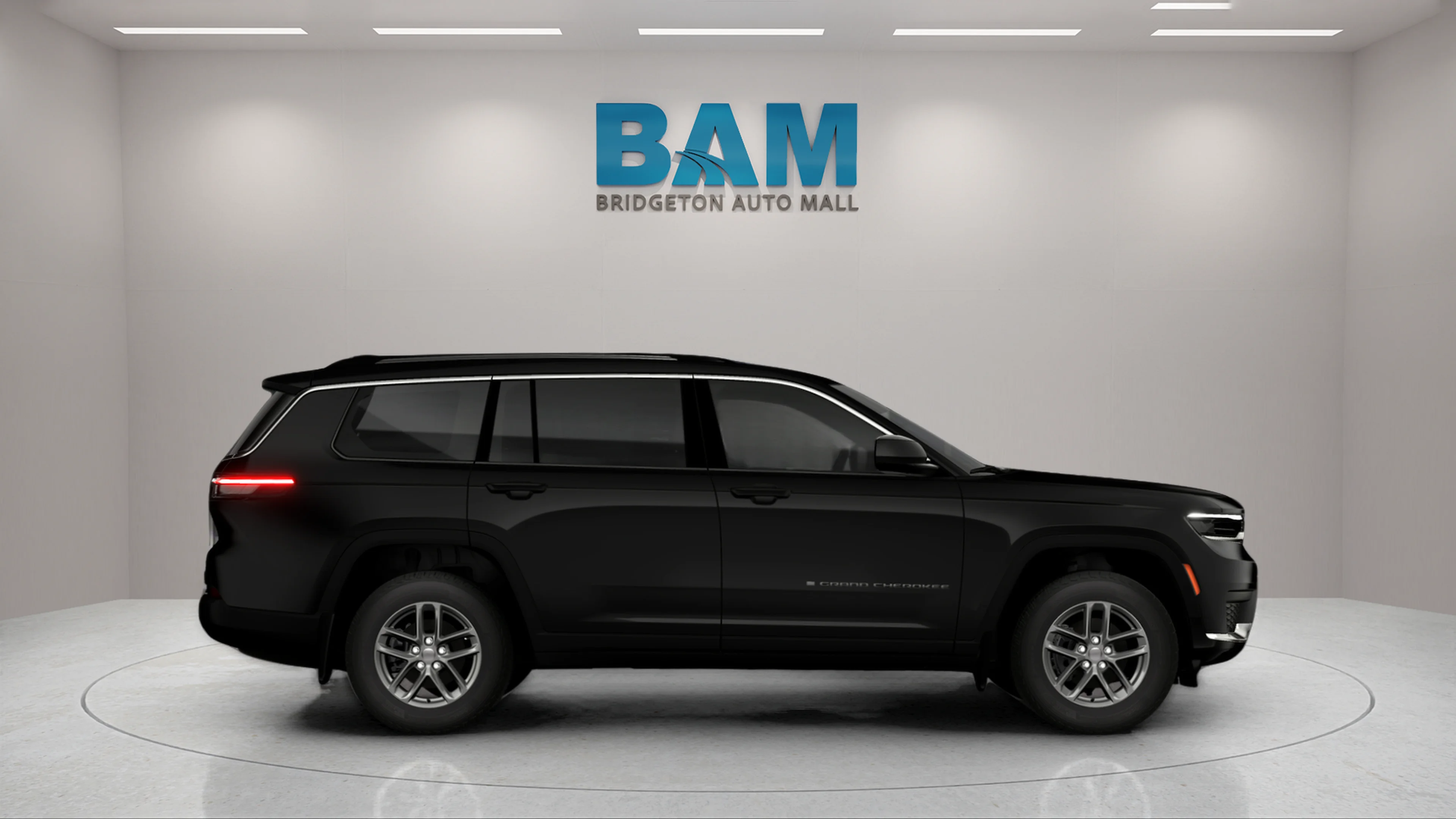 New 2026 Diamond Black Crystal Pearl-Coat Exterior Paint Jeep Laredo X image 3
