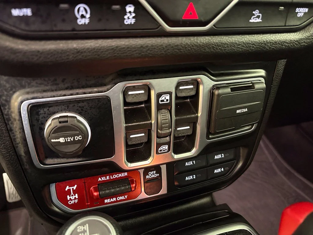 Used 2025 Gray Jeep Willys image 28