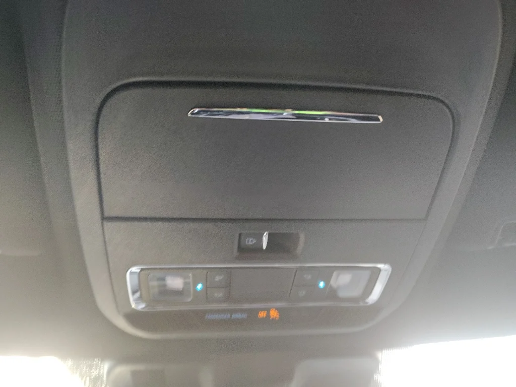 Used 2024 Iconic Silver Metallic Ford LARIAT image 24