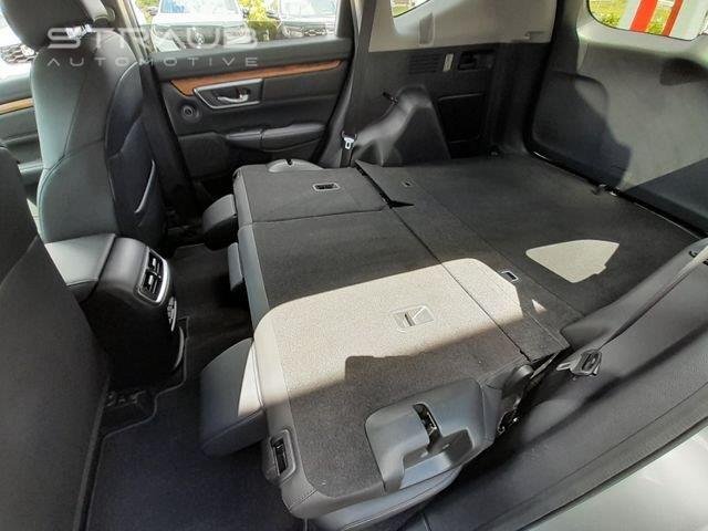 Used 2020 Lunar Silver Metallic Honda Touring image 50