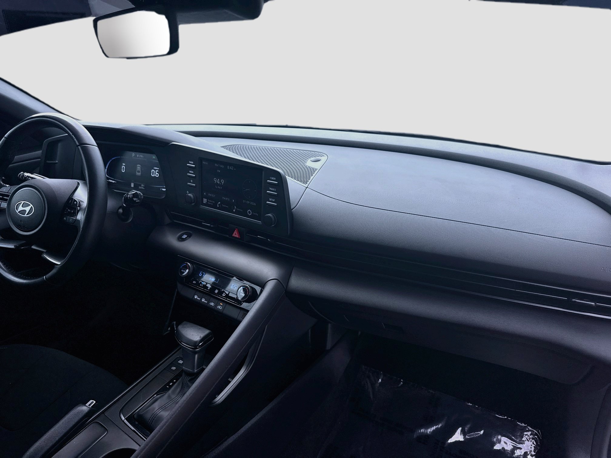Used 2025 Intense Blue Hyundai SEL Sport image 29