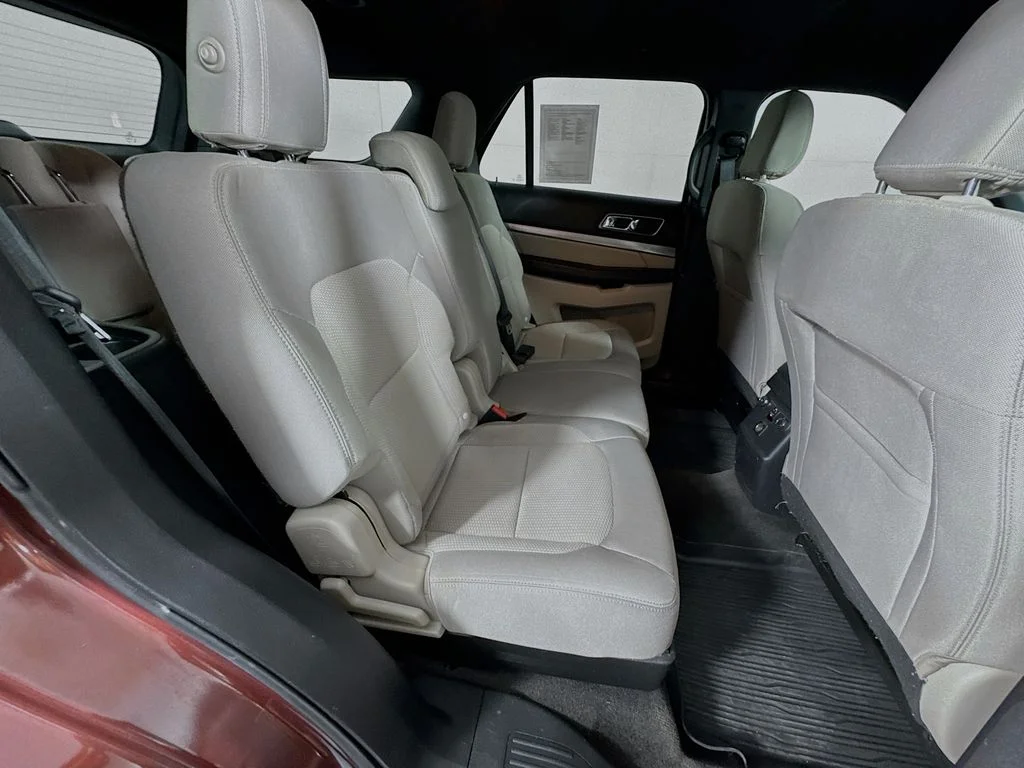 Used 2018 Red Ford XLT image 34