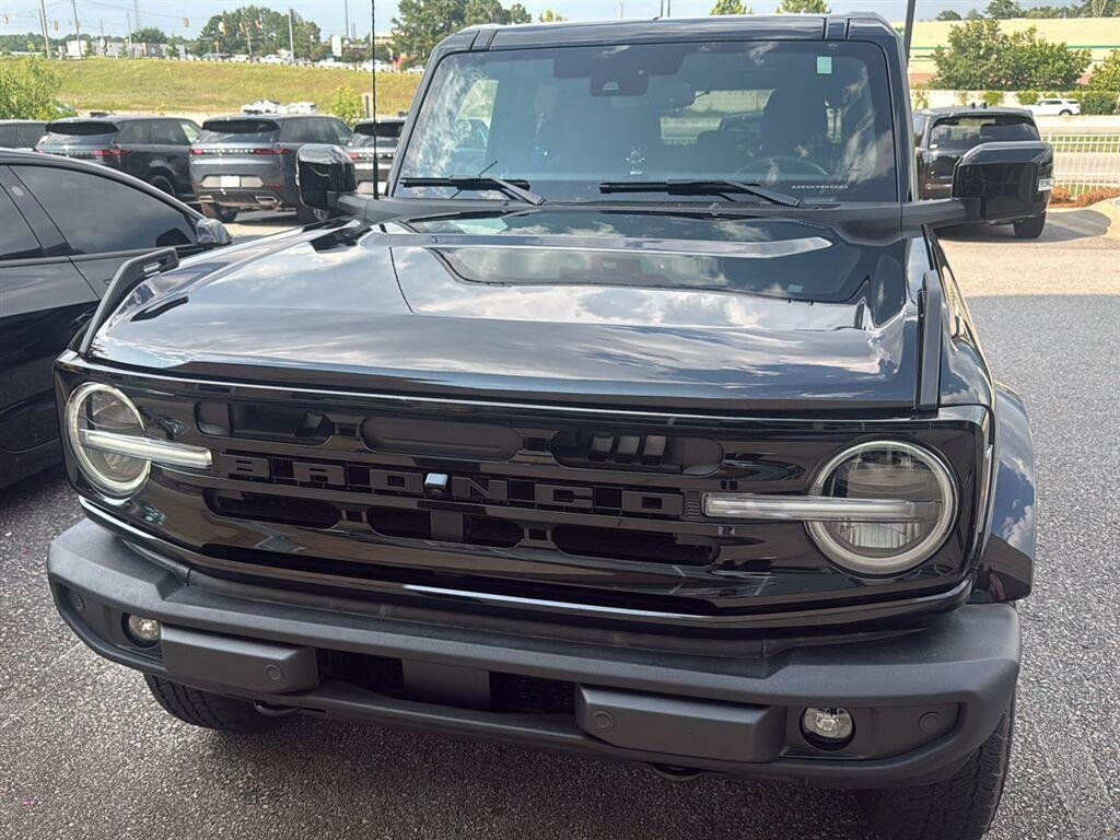 Used 2025 Shadow Black Ford Outer Banks image 1