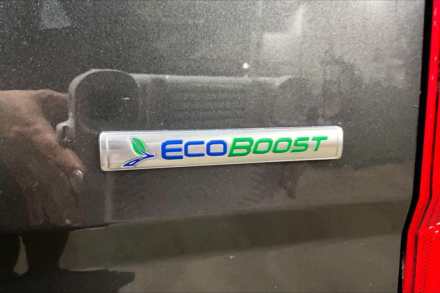 Used 2019 Magnetic Metallic Ford LARIAT image 10
