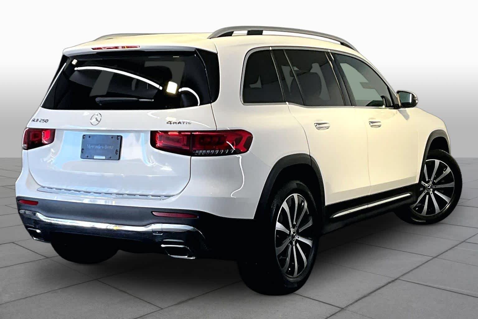 Certified Used 2023 Polar White Mercedes-Benz GLB 250 image 12