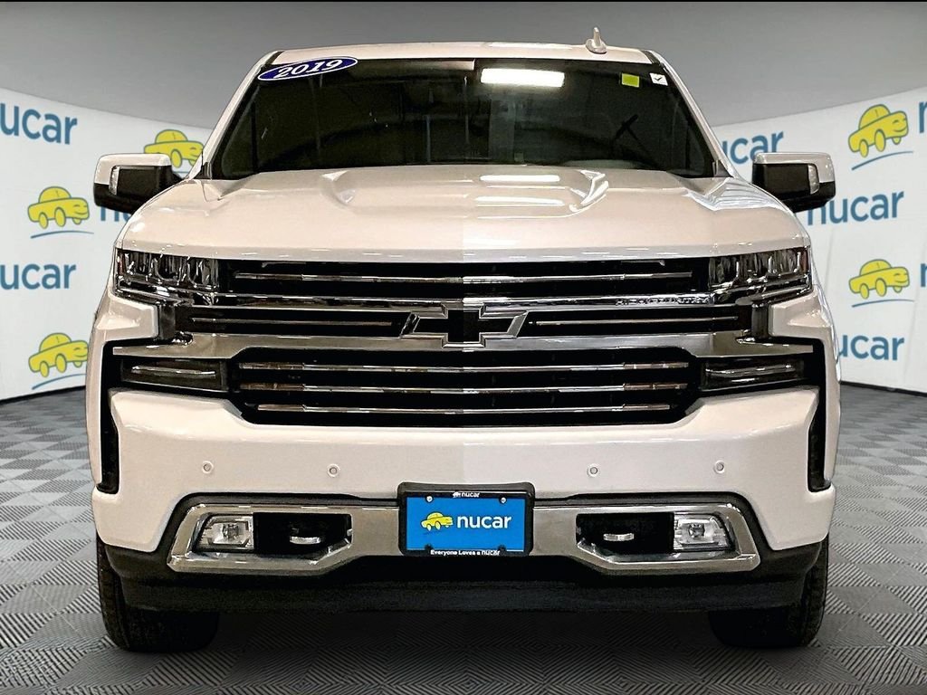 Used 2019 White Chevrolet High Country image 2
