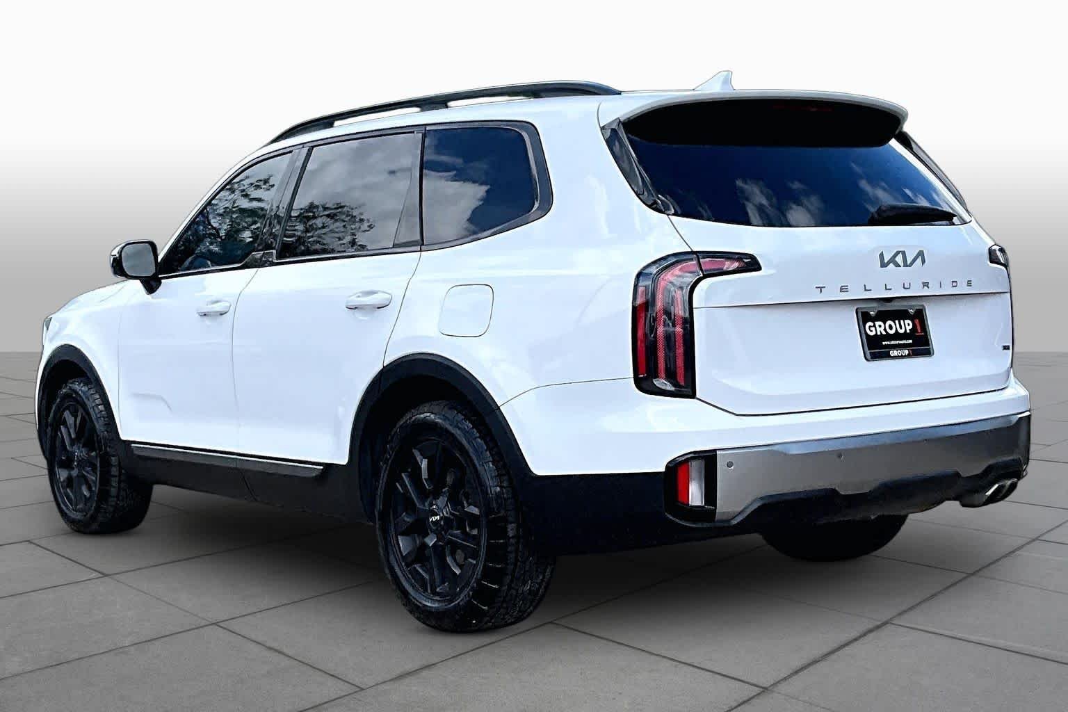 Used 2023 Glacial White Pearl Kia SX Prestige X-Pro image 12