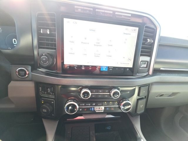 Used 2024 White Ford Limited image 17