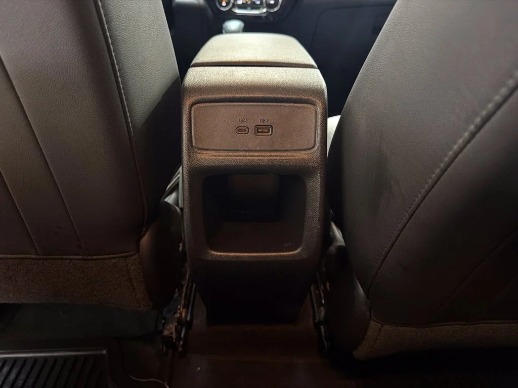 Used 2025 Summit White Chevrolet LT image 23