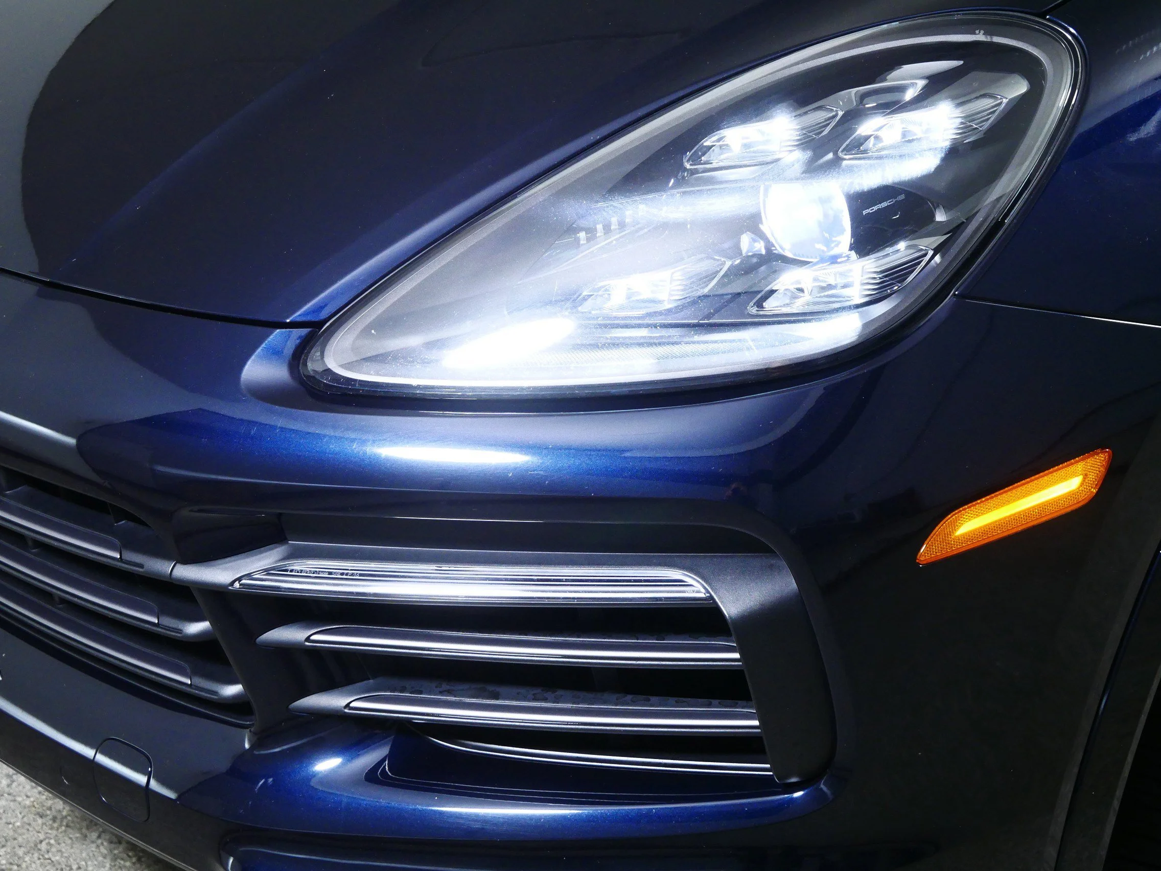 2022 Porsche Cayenne Platinum Edition - Photo 16