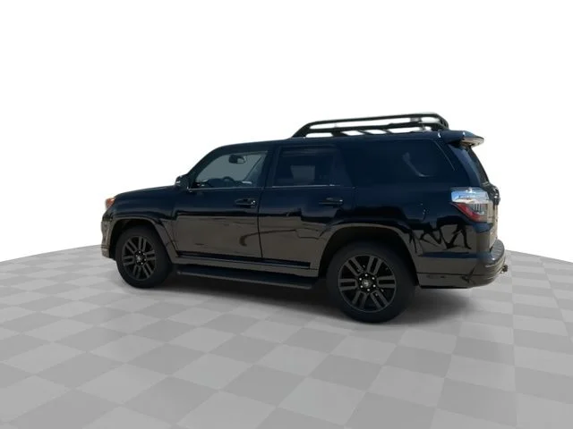 Used 2021  Toyota Nightshade image 6