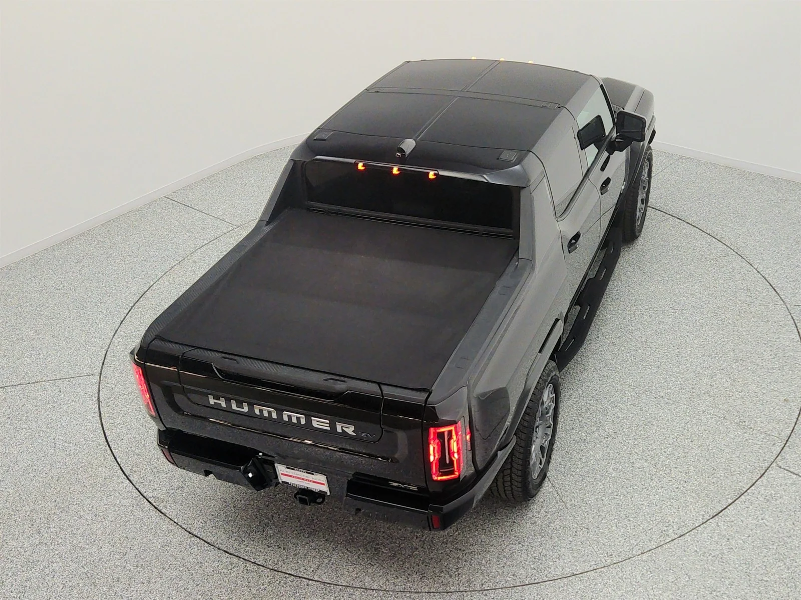 Used 2025 Void Black GMC e4WD Crew Cab 3X image 27