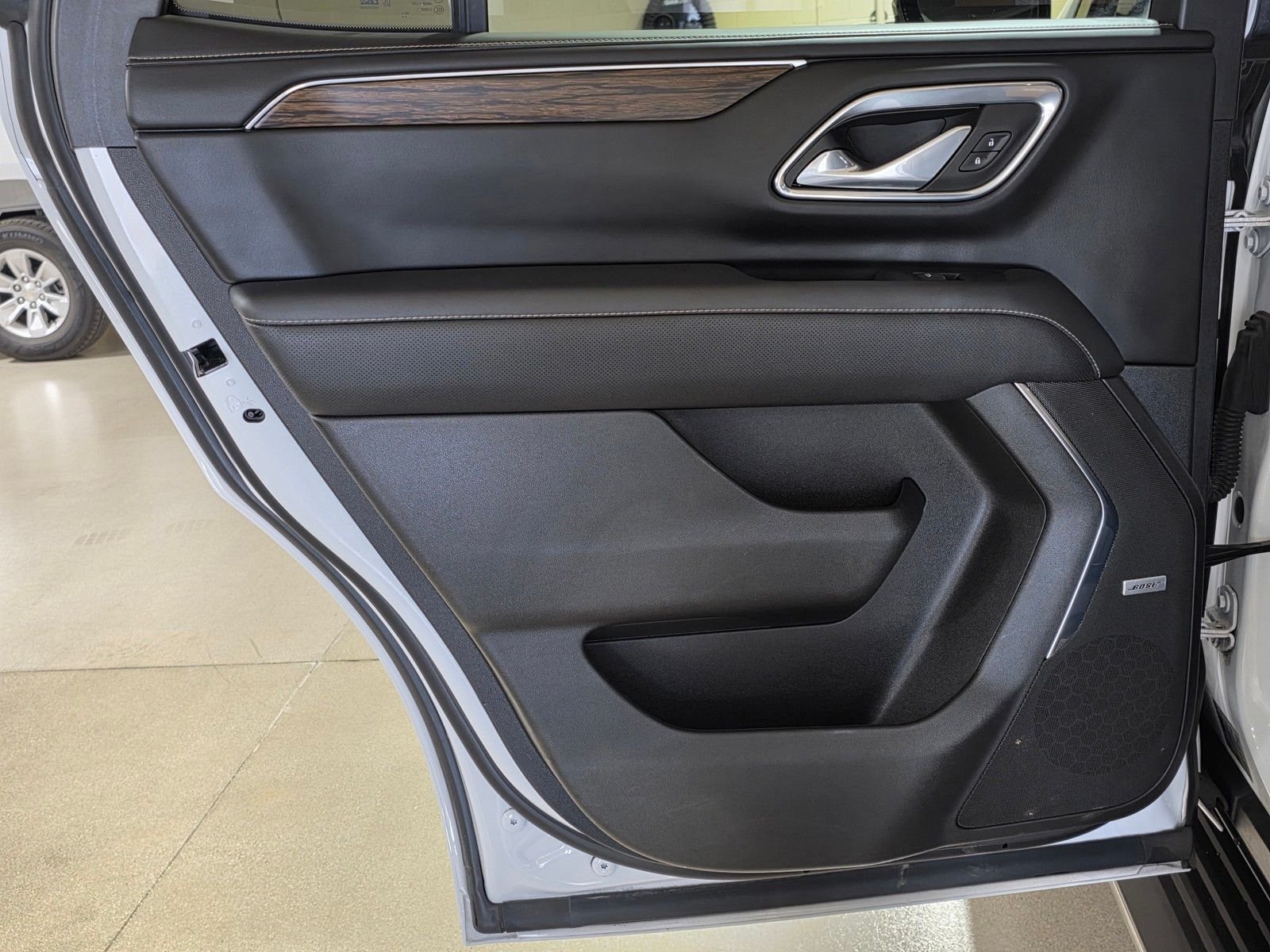 Used 2023 Summit White Chevrolet Premier image 10