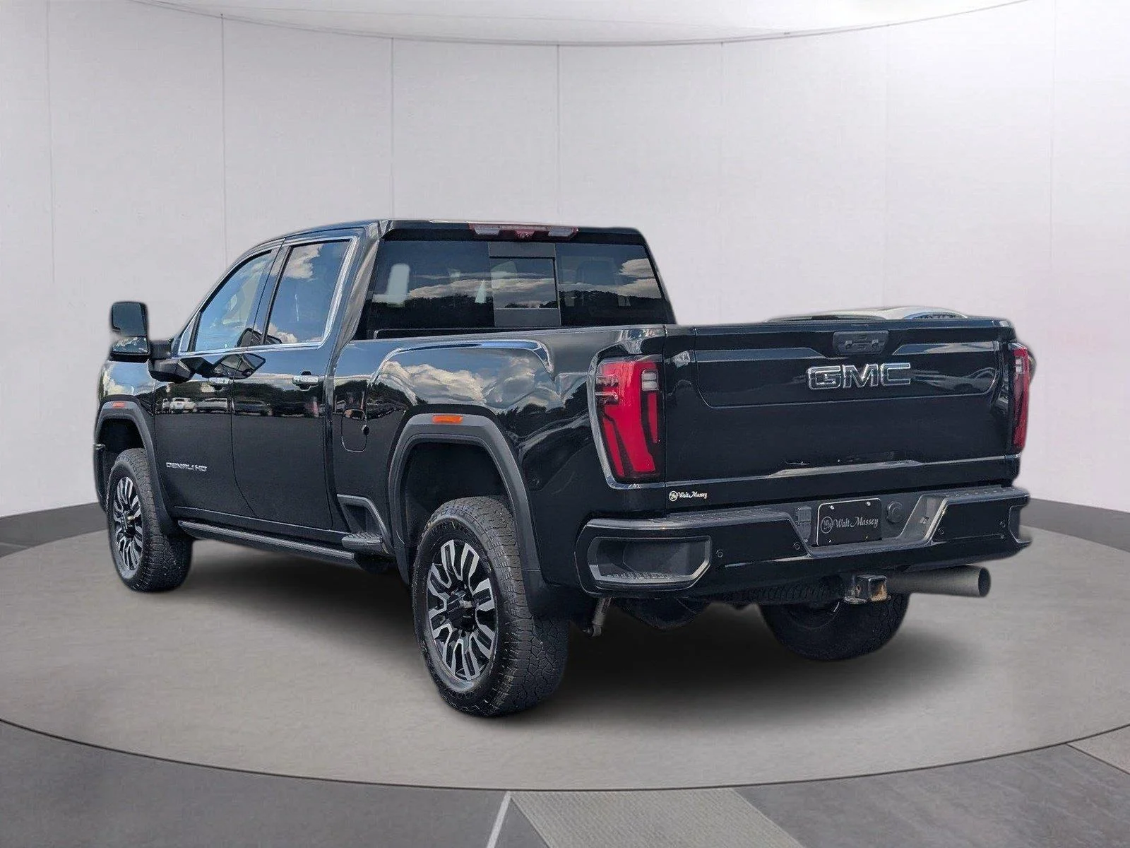 Certified Used 2024 Onyx Black GMC Denali Ultimate image 3
