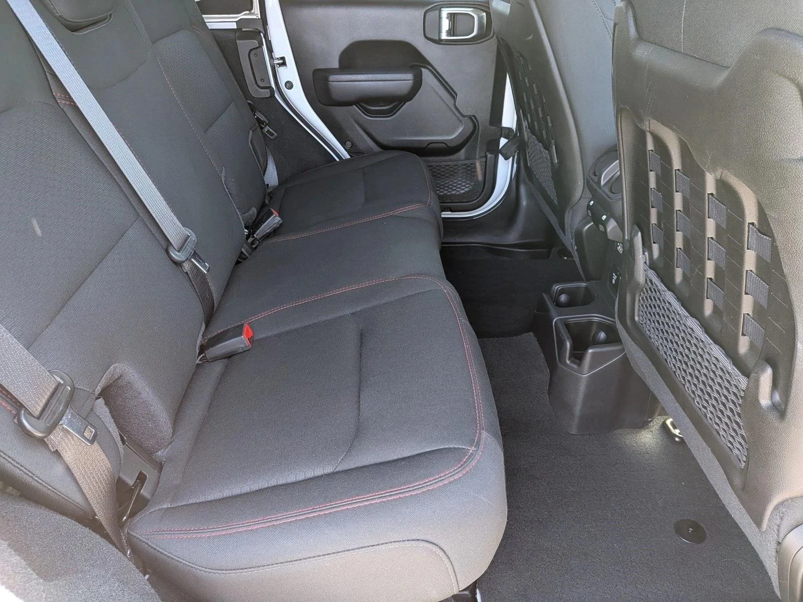 Used 2022 Bright White Clearcoat Jeep Unlimited Rubicon image 18